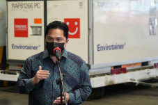 Ajak Warga DKI Mau Divaksin,...