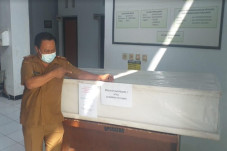 Karawang Gempar, Camat...