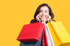 3 Zodiak Ini Doyan Belanja...