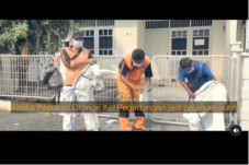 Berubah Bak Superhero,...