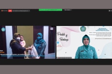 PKK Pusat Serahkan Paket...