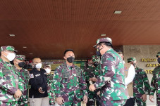 Di Depan Panglima TNI,...