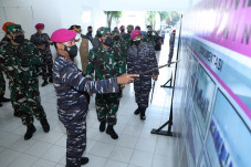 Panglima TNI Tegaskan...