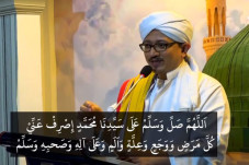 Habib Idrus Ijazahkan...