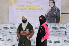 Tebarkan Kebaikan, Hijacket...
