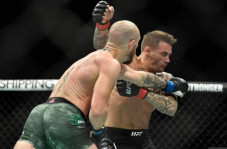 McGregor Balas Bekuk...