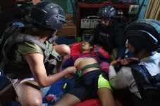 Baku Tembak dengan KKB,...