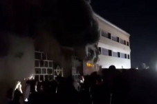 RS COVID-19 Irak Terbakar...