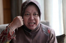 Risma Dianggap Menghina...