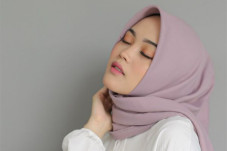 Putri Delina Curhat...