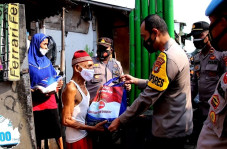 Dapat Bantuan PPKM Darurat,...