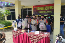 Hanya Hitungan Tiga...