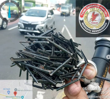 Relawan Ranjau Paku...