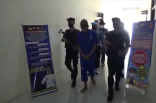 Reuni Berdarah, Gelar...