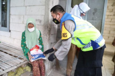 Warga Kurang Mampu dan...