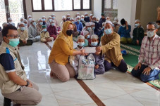 PLN UP3 Bekasi Berikan...