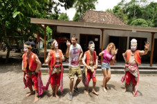 Awalnya Sepi Peminat,...