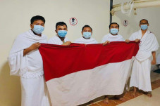 Laksanakan Haji Ifrad,...