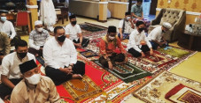 Mahfud MD Salat Idul...
