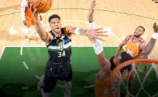 Sejarah! Milwaukee Bucks...