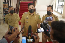 Wali Kota Medan Bobby...