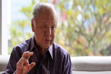 Jelang 50 Tahun Pernikahan,...