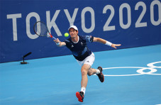 Andy Murray Incar Hat-trick...