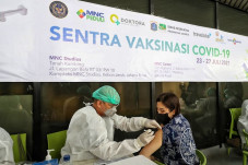 Sentra Vaksinasi Covid-19...