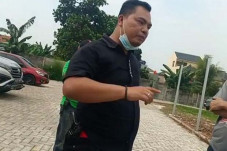 Diduga Bawa Senpi, Pria...