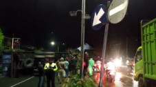 Palopo Gempar, Truk...
