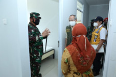 Panglima TNI Tinjau...