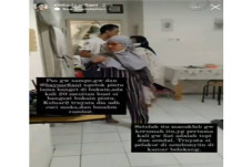 Viral Pramugara Digrebek...