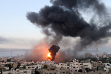 Israel Bombardir Gaza...