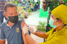 TNI-Polri dan Yayasan...