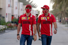 Duo Ferrari Optimis...