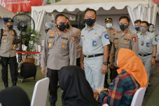 Gelar Vaksinasi JRKu...