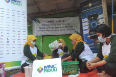 Daur Ulang Sampah Plastik,...