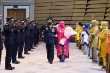 Pimpin Upacara Wisuda,...