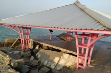 Gazebo Jembatan Cinta...