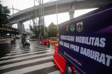 Masyarakat Harus Lebih...