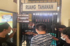 Sadis Bunuh Plt Kalaksa...