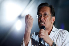 Sebut Malaysia Krisis,...