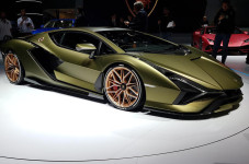 Lamborghini Siapkan...