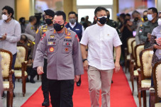 Kapolri Luncurkan Gerakan...