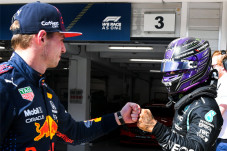 Hamilton Bakal Gunakan...