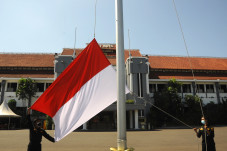 HUT ke-76 RI, Kerja...