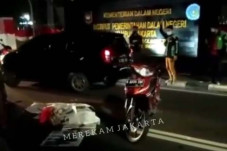 Kecelakaan di Depan...