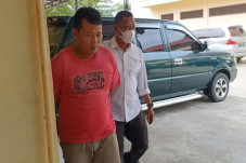 Keji! Seorang Ayah di...
