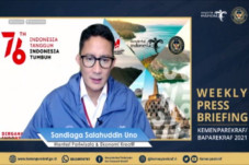 Pelaku Usaha Kibarkan...