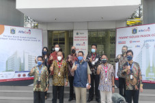Anies Tinjau Tempat...